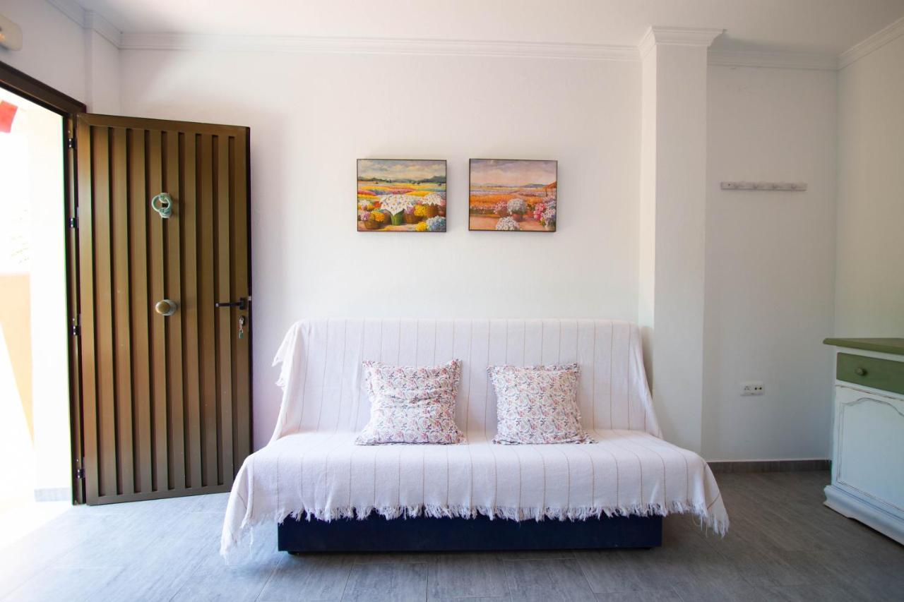 Apartamentos Turisticos Trajano Bolonia Extérieur photo