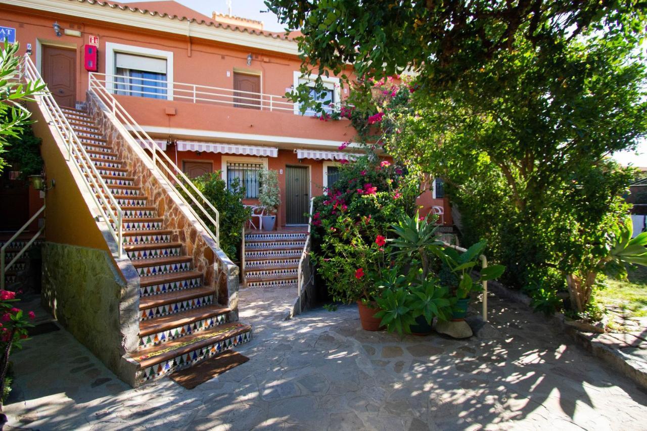 Apartamentos Turisticos Trajano Bolonia Extérieur photo